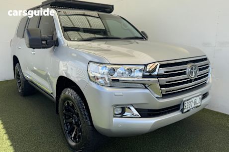 Silver 2016 Toyota Landcruiser Wagon Sahara (4X4)