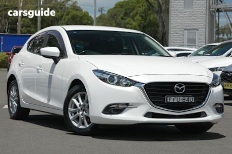 White 2017 Mazda 3 Hatchback Touring