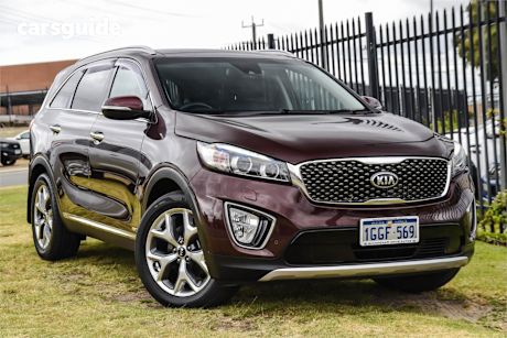 Red 2017 Kia Sorento Wagon Platinum (4X4)