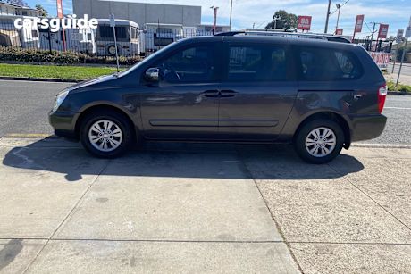 Grey 2013 Kia Grand Carnival Wagon Si