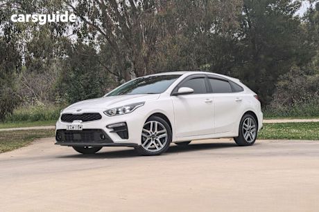 White 2019 Kia Cerato Hatchback Sport Nav