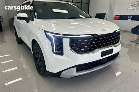 White 2025 Kia Carnival Wagon S