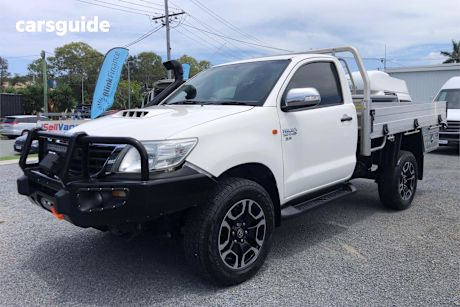 White 2014 Toyota Hilux Cab Chassis Sr (4X4)
