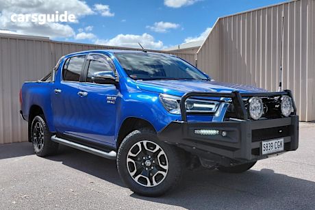 Blue 2020 Toyota Hilux Double Cab Pick Up Sr5 (4X4)