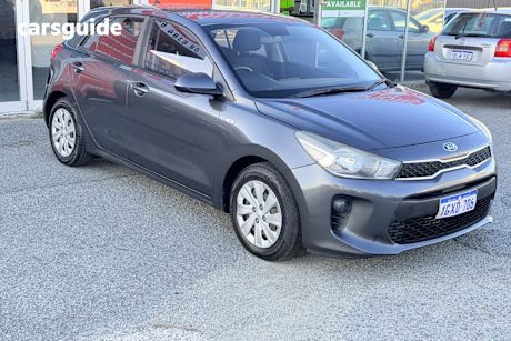 Grey 2017 Kia RIO Hatchback S