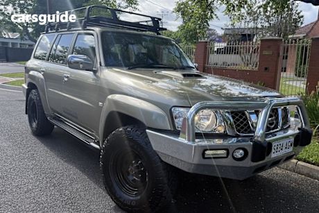 Gold 2010 Nissan Patrol Wagon St (4X4)