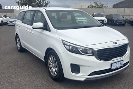 White 2018 Kia Carnival Wagon S