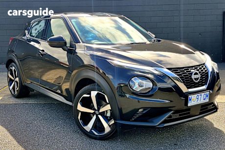 Black 2023 Nissan Juke Hatchback St-L