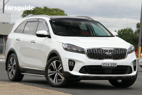 White 2017 Kia Sorento Wagon Gt-Line (4X4)