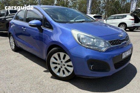 Blue 2013 Kia RIO Hatchback Si