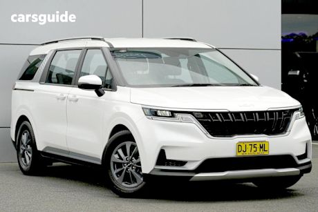 White 2023 Kia Carnival Wagon S