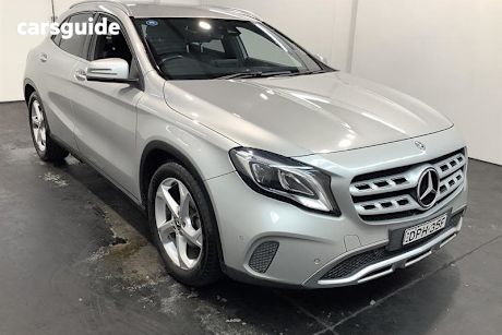 Silver 2017 Mercedes-Benz GLA220 Wagon D