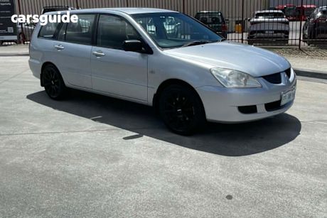 Silver 2005 Mitsubishi Lancer Sedan Es