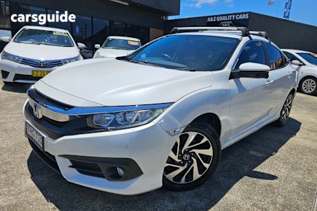 White 2017 Honda Civic Sedan Vti-S