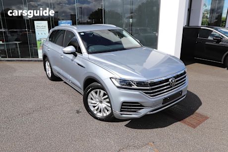 Silver 2023 Volkswagen Touareg Wagon 170Tdi