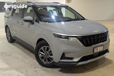 Silver 2023 Kia Carnival Wagon S