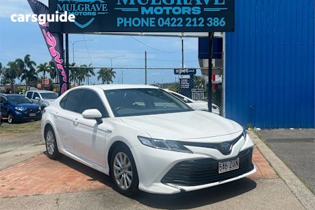 White 2020 Toyota Camry Sedan Ascent (Hybrid)