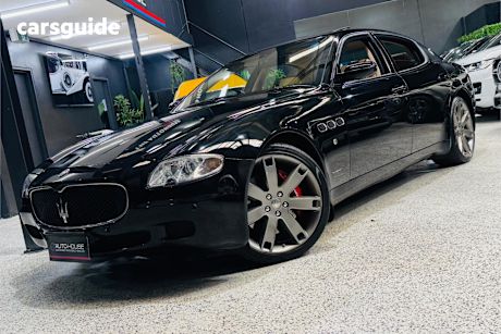 Black 2008 Maserati Quattroporte Sedan