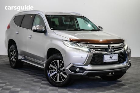 Silver 2016 Mitsubishi Pajero Sport Wagon Exceed (4X4) 7 Seat