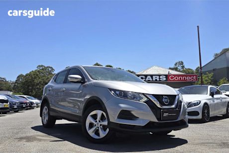 Silver 2019 Nissan Qashqai Wagon St