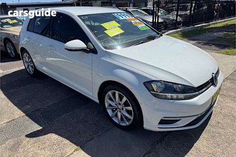 White 2017 Volkswagen Golf Hatchback 110 Tsi Comfortline