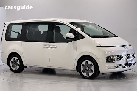 White 2023 Hyundai Staria Wagon