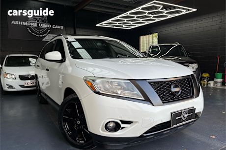 White 2013 Nissan Pathfinder Wagon Ti (4X2)