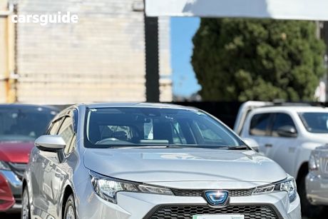 Silver 2020 Toyota Corolla SUV TOURING G-X HYBRID-H