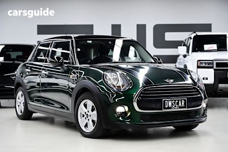 Green 2017 Mini Cooper Hatchback 5D Hatch
