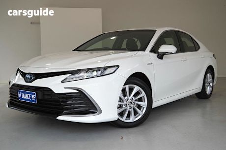White 2022 Toyota Camry Sedan Ascent