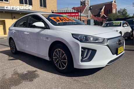 White 2019 Hyundai Ioniq Hatchback Electric Elite