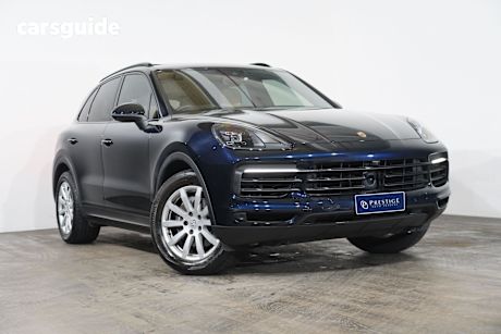 Blue 2019 Porsche Cayenne Wagon