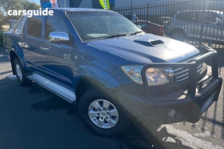 Blue 2009 Toyota Hilux Dual Cab Pick-up Sr5 (4X4)