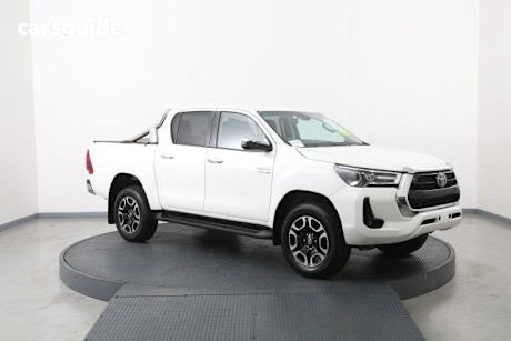 2021 Toyota Hilux Double Cab Pick Up Sr5 + Premium Interior (4X4)