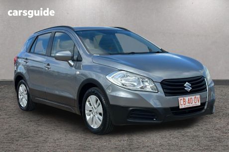 Silver 2017 Ford Escape Wagon Trend (Awd)