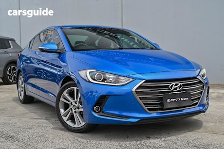 Blue 2017 Hyundai Elantra Sedan Elite 2.0 Mpi