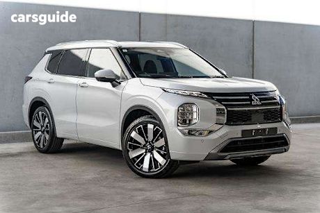 White 2025 Mitsubishi Outlander Wagon Aspire 7 Seat (Awd)