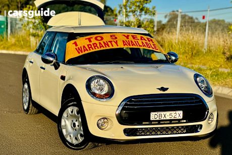 White 2015 Mini Cooper Hatchback One 5D Hatch