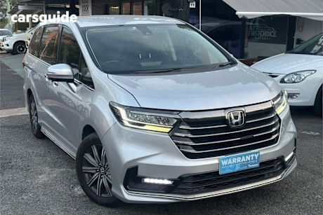Silver 2021 Honda Odyssey Wagon Vil7