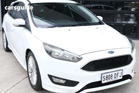 White 2017 Ford Focus Hatchback Sport