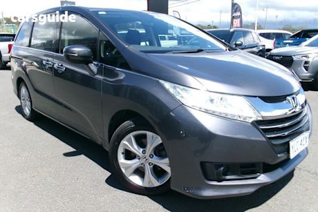 Grey 2016 Honda Odyssey Wagon Vti-L