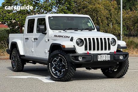 White 2023 Jeep Gladiator Dual Cab Utility Rubicon (4X4)