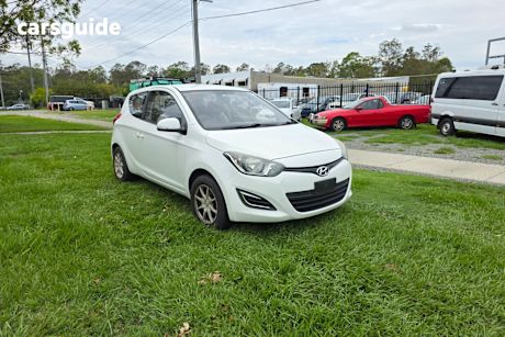 White 2013 Hyundai I20 Hatchback Active