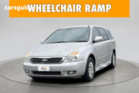 Silver 2014 Kia Grand Carnival Wagon S