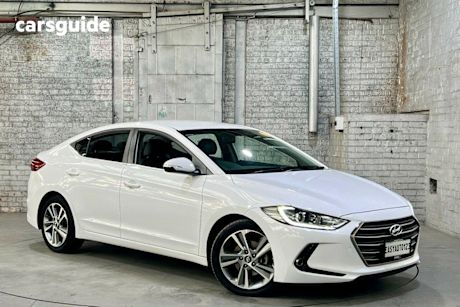White 2017 Hyundai Elantra Sedan Elite 2.0 Mpi
