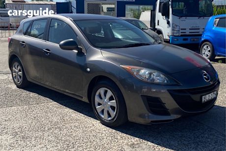 Grey 2009 Mazda 3 Hatchback Neo