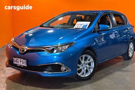 Blue 2017 Toyota Corolla Hatchback Ascent Sport