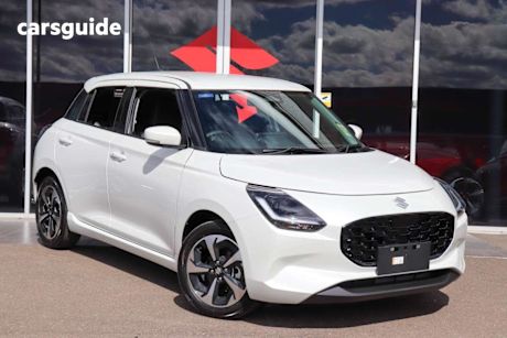 White 2025 Suzuki Swift Hatchback Hybrid Glx