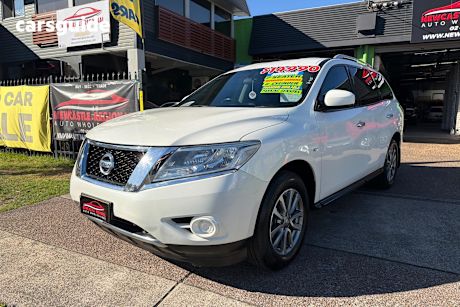 White 2016 Nissan Pathfinder Wagon St (4X2)