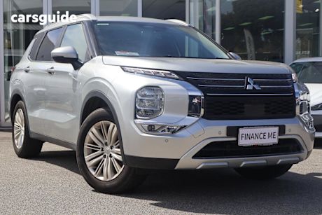 Silver 2024 Mitsubishi Outlander Wagon Ls 7 Seat (2Wd)